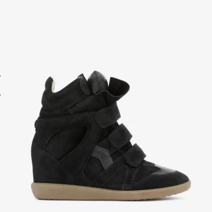 SÖKER ISABEL MARANT SKOR  -  Jag söker Isabel Marant skor i storlek 37 helst i antingen mörk blå grå eller svart Max 2500 kr