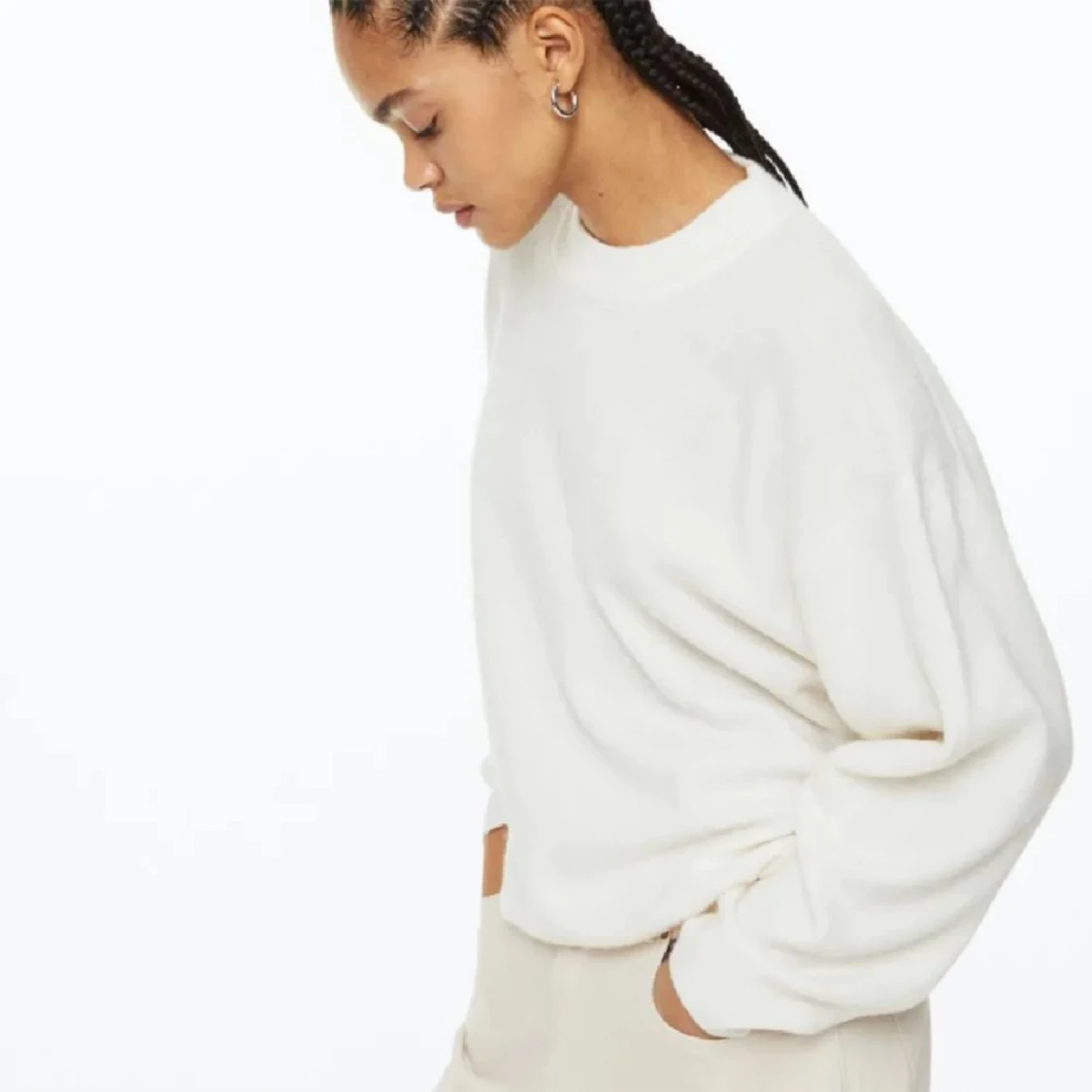 Stickad beige tröja från hm - 90