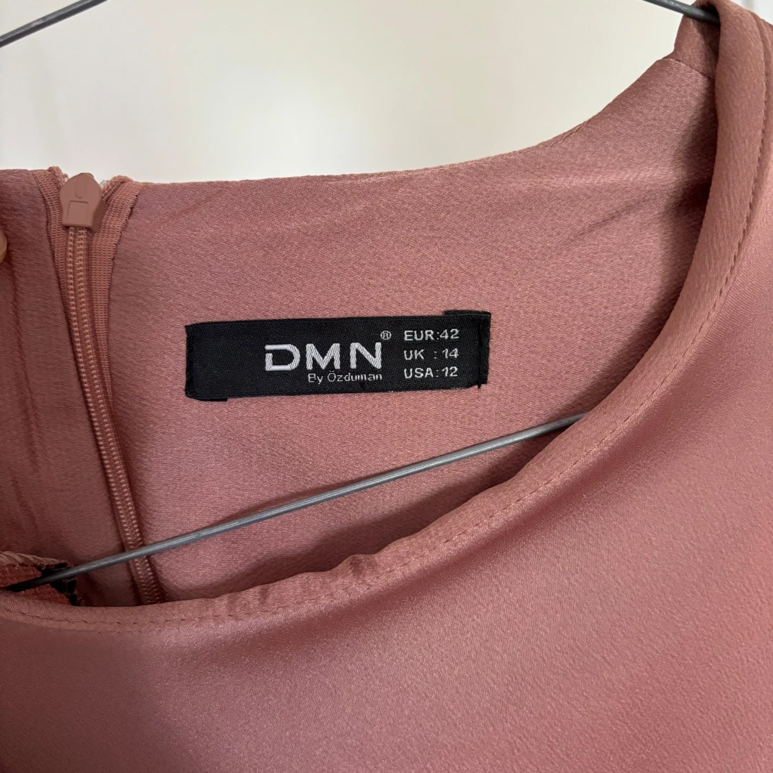 Rosa långklänning från DMN - 91