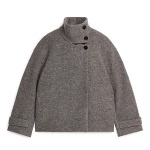 Arket kappa - Kappa från arket, nypris 2000kr, är i jätte fint skick !