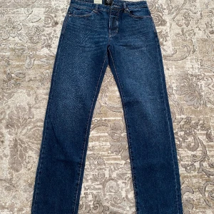 Helt Nya NEUW Jeans 32/34 - Helt nya NEUW Jeans i storlek 32/24 Köpta för 1299kr.