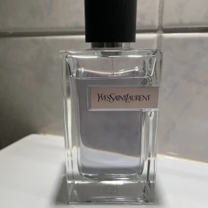 YSL - Ysl parfym herr, 100ml. Sparsamt använd. 