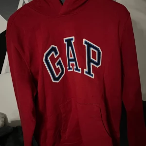 GAP hoodie - Använd ungefär 4 gånger ✨