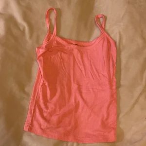 Linne - Jätte sött rosa linne ifrån shein, knappt använt!🥰💕