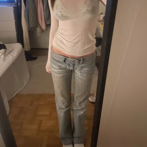 diesel jeans  - intressekoll på dessa fina jeans från diesel, i väldigt bra skick💗