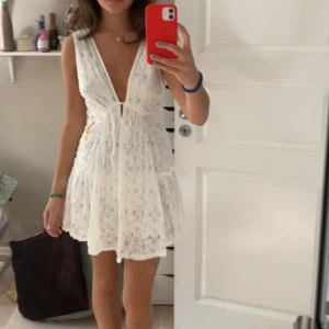 Sommarklänning - Asnsygg sommar klänning till antingen studenten, midsommar, fest eller liknande!💕💘
