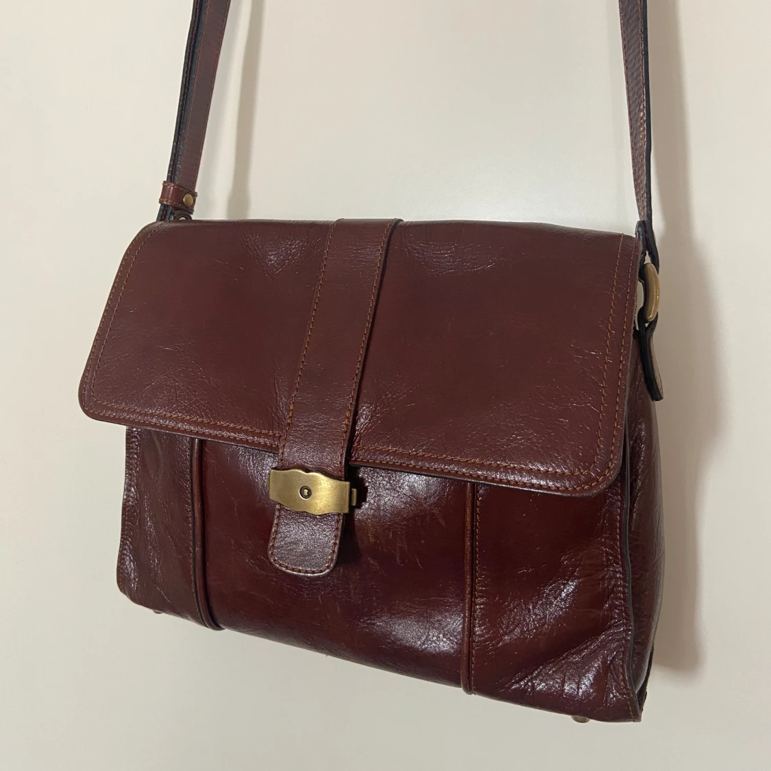 Crossbody väska i skinn - 90