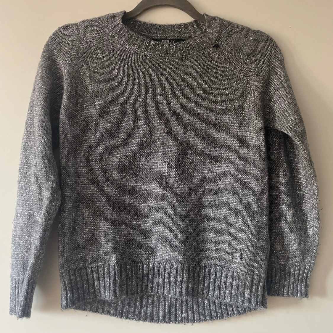 Stickad replay tröja