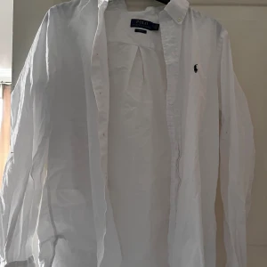 Ralph lauren skjorta - Snygg ralphlauren skjorta i storlek 20 som motsvarar  ungefär S