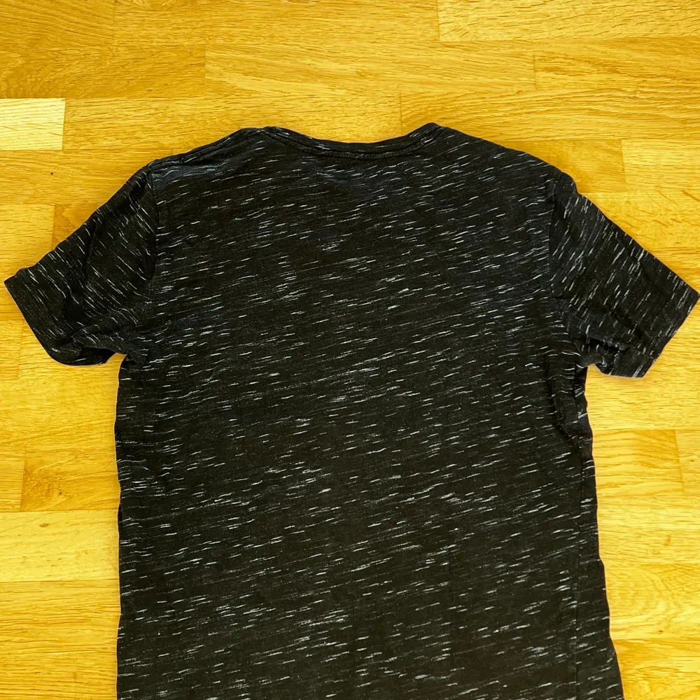 Längd: 64 cm Crewneck, T-shirt, Regular fit. T-shirts.