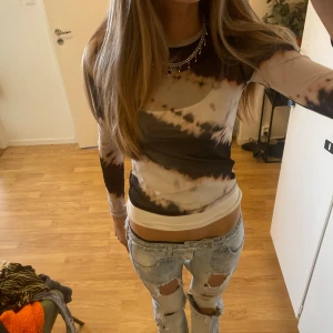 Nice mesh topp - Nice mesh topp inga defekter aldrig använd köpt för ett år sen 💘💘💘xs men passar mig med S