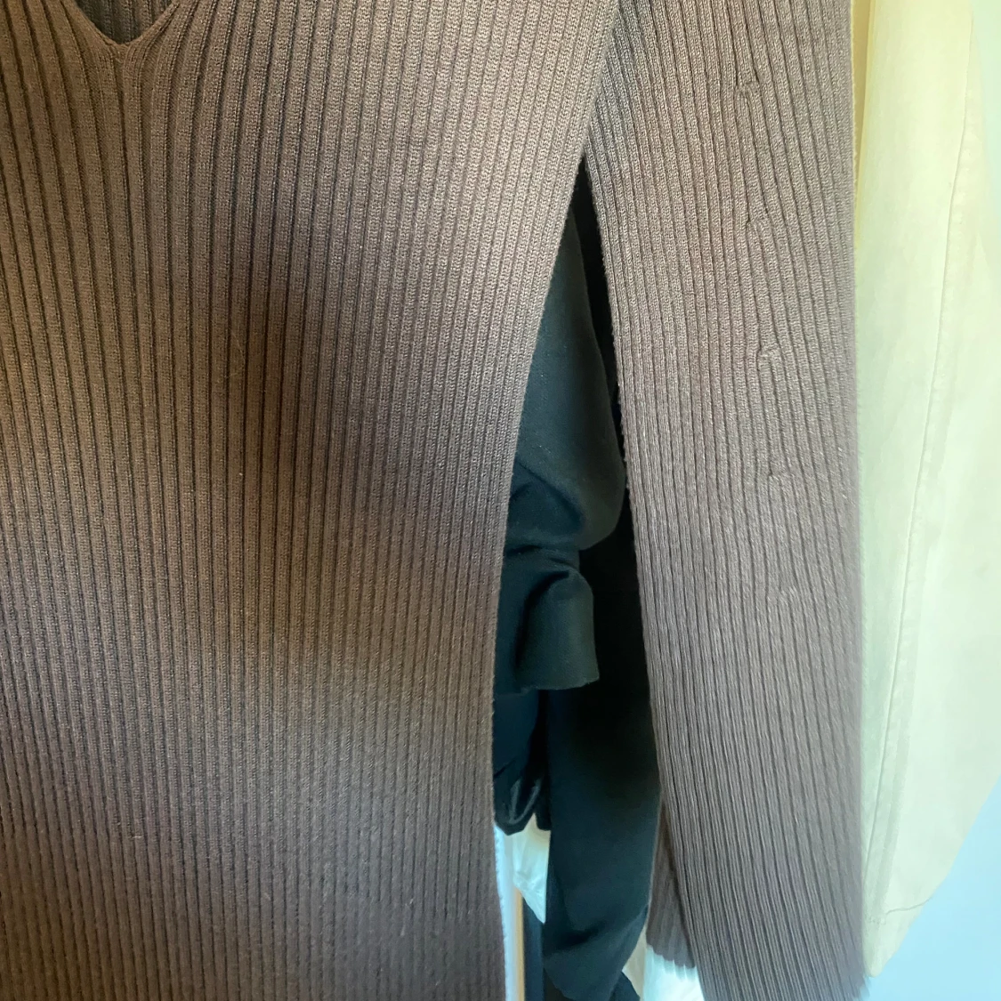 Brun stickad långklänning - 90