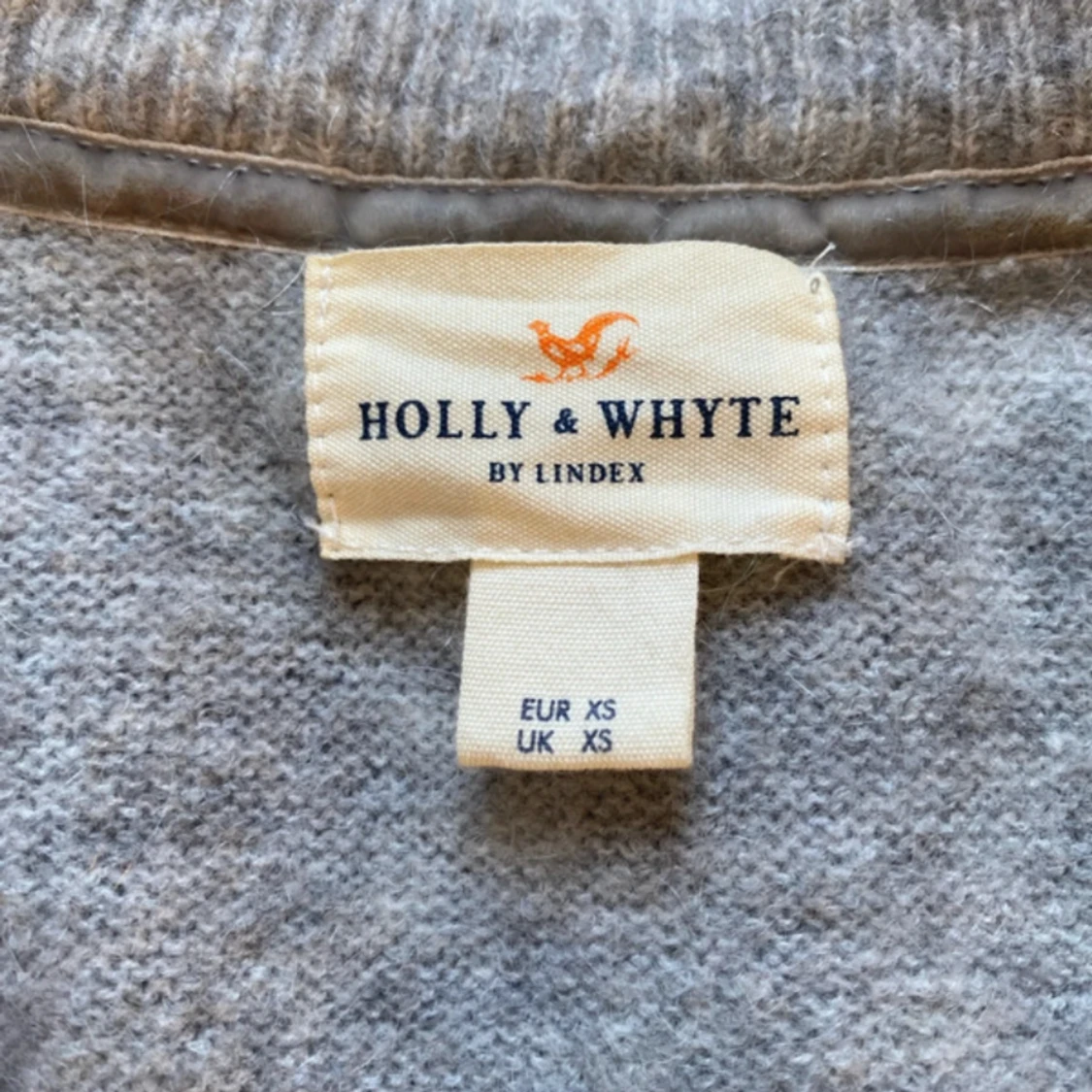 Grå stickad kofta - 90