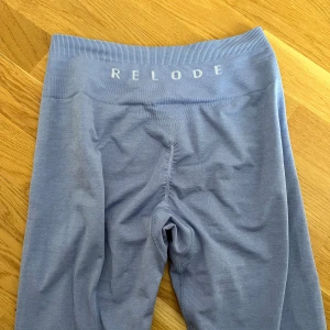 Träningstights  - Prime scrunch från relode, aldrig använda. Storlek XS, men som en S