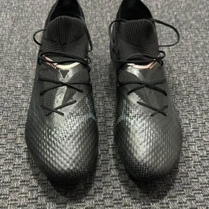 Puma Future 7 Pro Fg/Ag Fotbollsskor - Puma Fotbollsskor  Använda EN gång!  Storlek 46.  Originalförpackning ingår.  Köpta från Stadium 17 April, säljes 18 april.   Skriv för mer info.  Butikspris: 1600kr