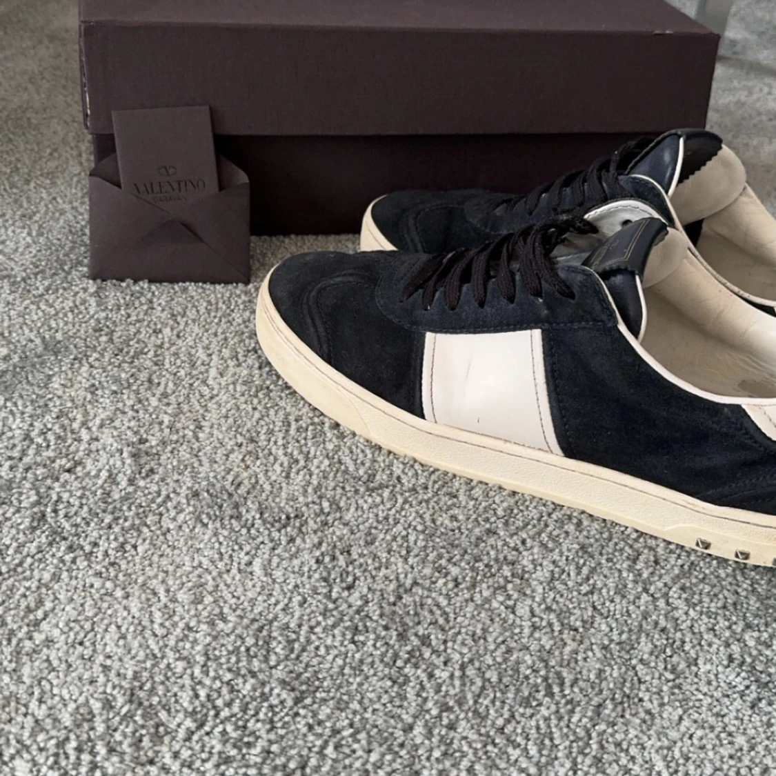 VALENTINO FLYCREW 42/43 - 90