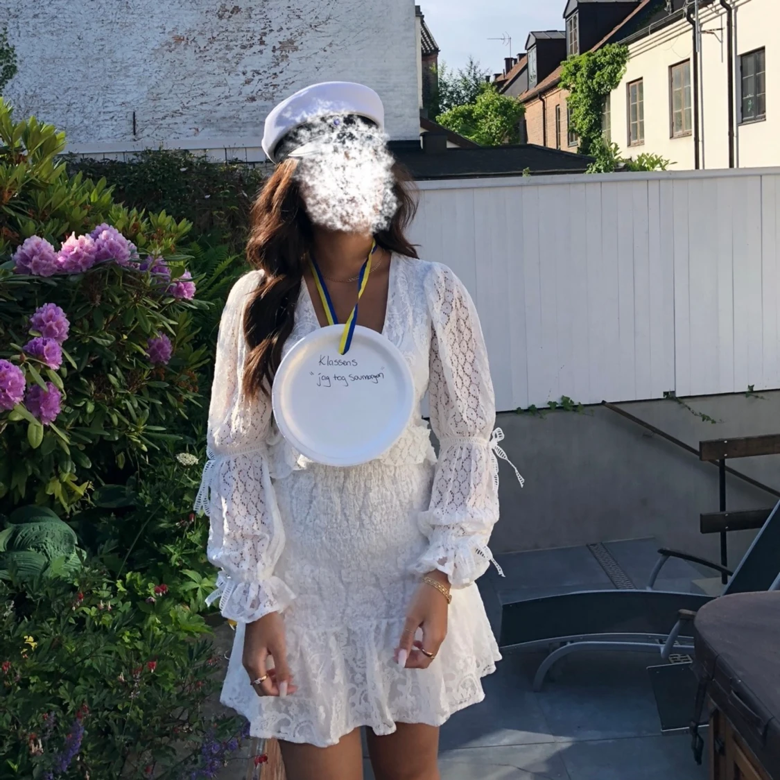 Studentklänning med spets och volang - 91