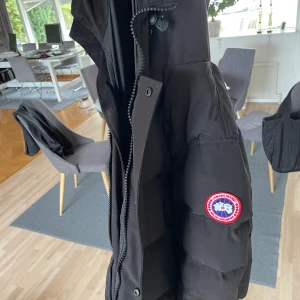 Canada Goose Jacka - Kom PM för mer info Skick 9.5/10