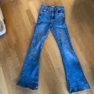 Gina Tricot Jeans - Säljer dessa Gina Jeans pga passar inte mig längre!  Skriv om du har frågor eller är intresserad 💕