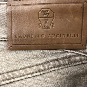 Brunello Cucinelli, mycket bra skick! Storlek - 42 EU Midjemått - 84cm  Nypris, 7-10 000