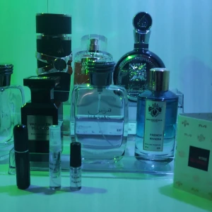 Samples på parfymer . 3ml och 5ml - Säljer parfym i storlekar 3ml/5ml Rasasi Hawas🍋🧼30kr/45kr Mancera French Riviera🧂🫧🍋80kr/130kr Lattafa Asad 🍂☕🌶️25kr/40kr Lattafa Fakhar🍋🫧30kr/45kr Cocktail intense 🍦🪵  30kr/45kr Påfyllnings Travel Sample 5ml/25kr Mancera Red tobacco intense 1.8ml 60kr