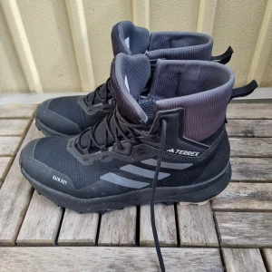 Adidas Terrex - Addas Terres för Vandring