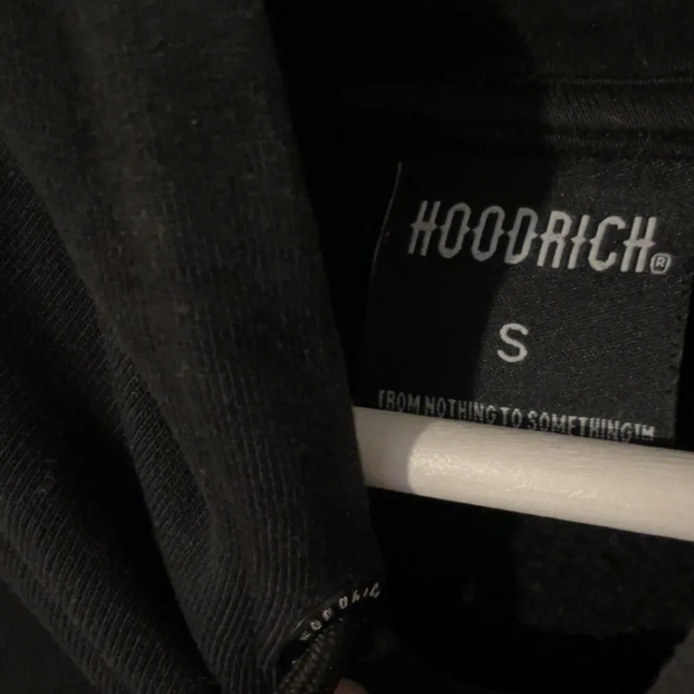 en hoodrich hoodie, har bara hängt och bara testad💓. Hoodies.