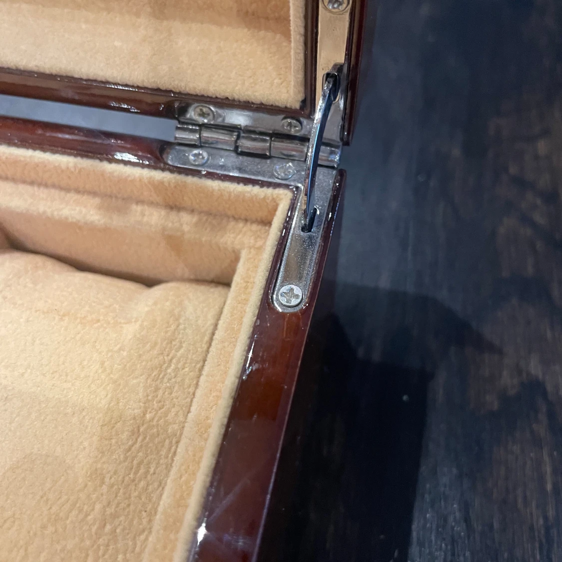 Klocklåda 8st klockor - 91