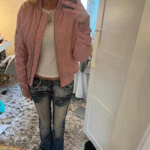 Rosa jacka💕 - As snygg rosa bomberjacka