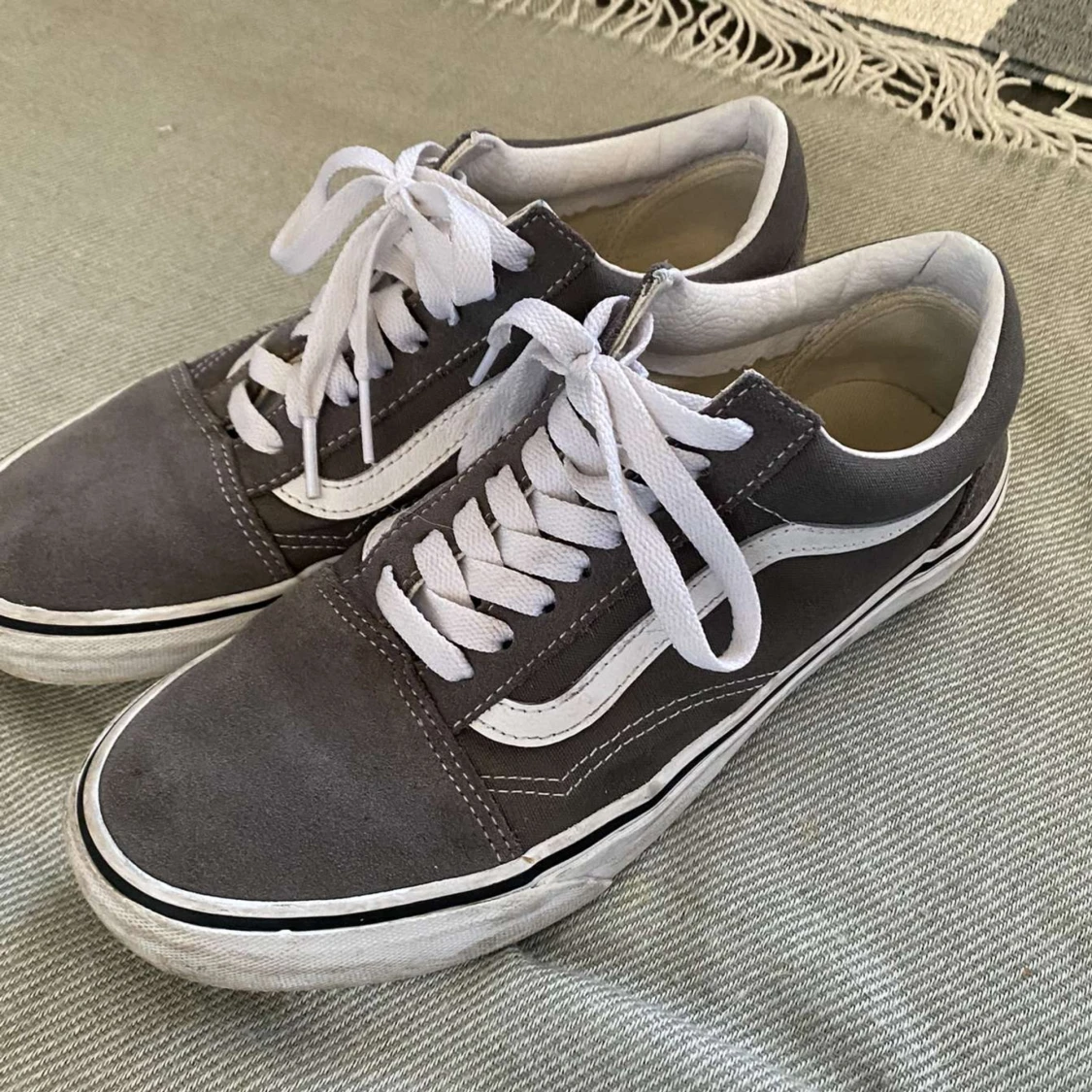 Vans  - 24