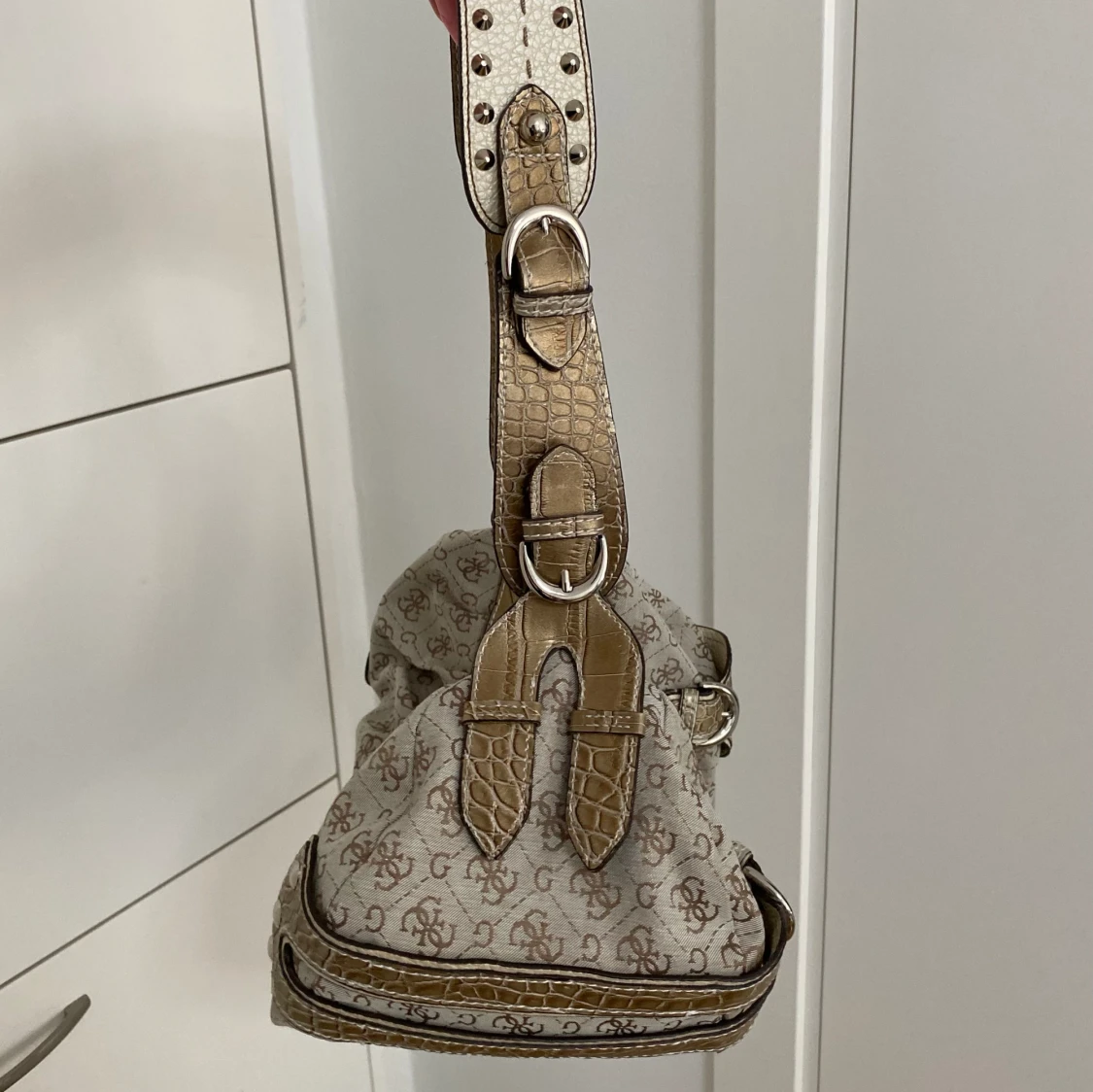 2000s Guess väska - 91