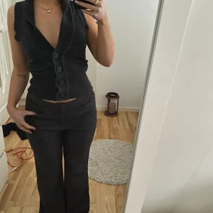 Väst - Storlek M från Mango. Sitter mer som en S. 