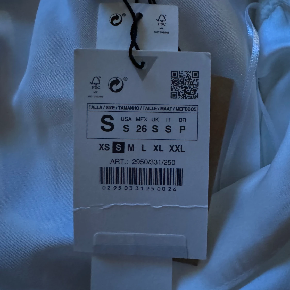 Vit Satin Klänning - 90