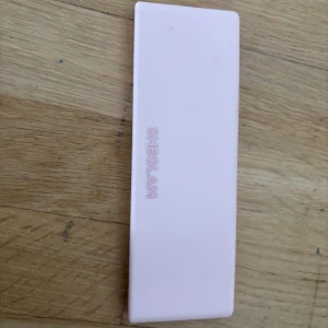 Ögonskugga  - Fint sick oanvänt 