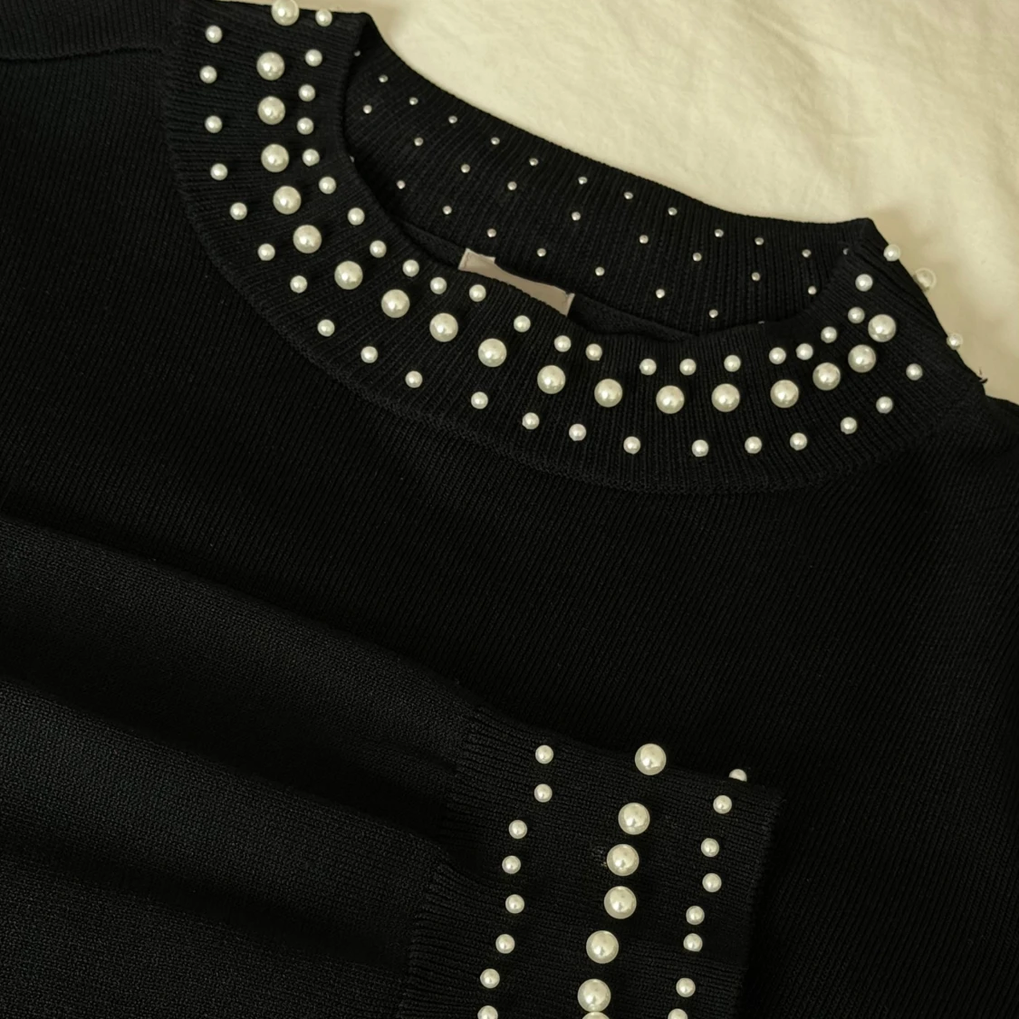 Tröja med pärlor  - 90