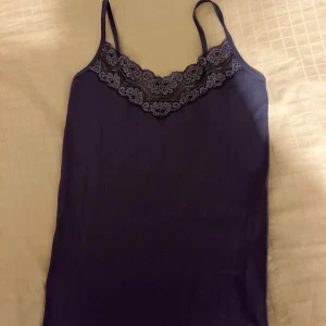 Linne - Ny skick! Från bonnati. Väldigt fint och stretchigt material. 