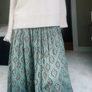 Intressekoll på långkjol från zara - Intressekoll på denna fina långkjol från zara, passar perfekt till sommaren❤️