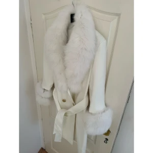 Äkta päls kappa  - Helt ny storlek L 