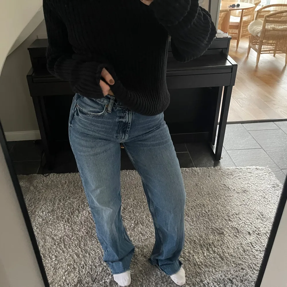 Jeans från Zara 💙. Jeans & Byxor.