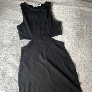 Klänning  - Klänning från NA-KD. Aldrig använd. 