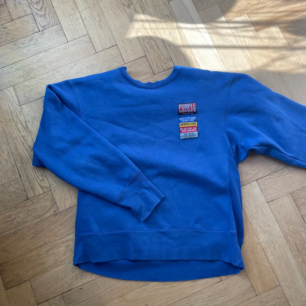 Snygg sweatshirt från Eytys i bra skick! Nypris ligger runt 900 kr. Tröjor & Koftor.