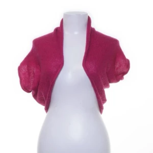 Bolero - jätte fin bolero köpt på sellpy, fast helt ny💞säljer för den inte kommer till användning