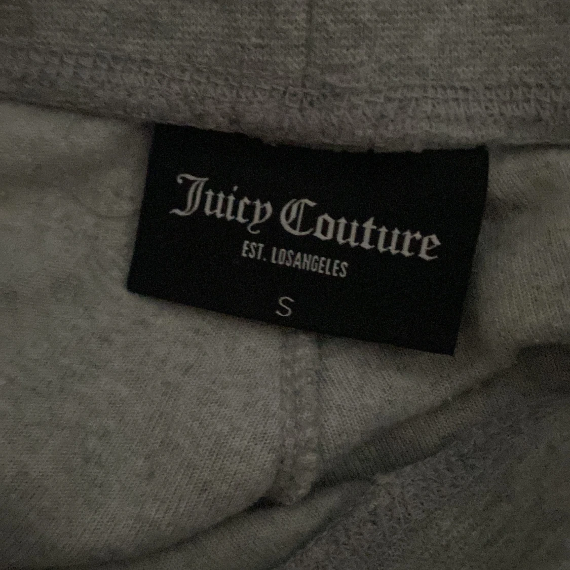 Grå juicy byxor - 91