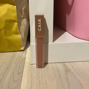Caia liquid lipstick  - Mamazita, använd 2 gånger, gillade inte färgen 