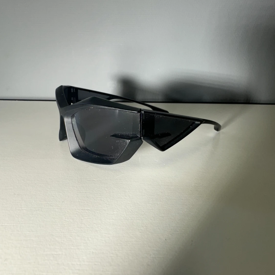 Givenchy Shades - 90