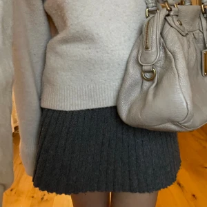 Stickad kjol - Såå fin stickad kjol från Zara!💗                         