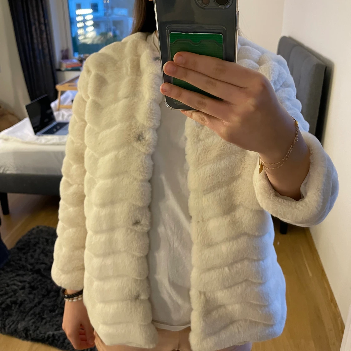 Vit pälsjacka mango - 90