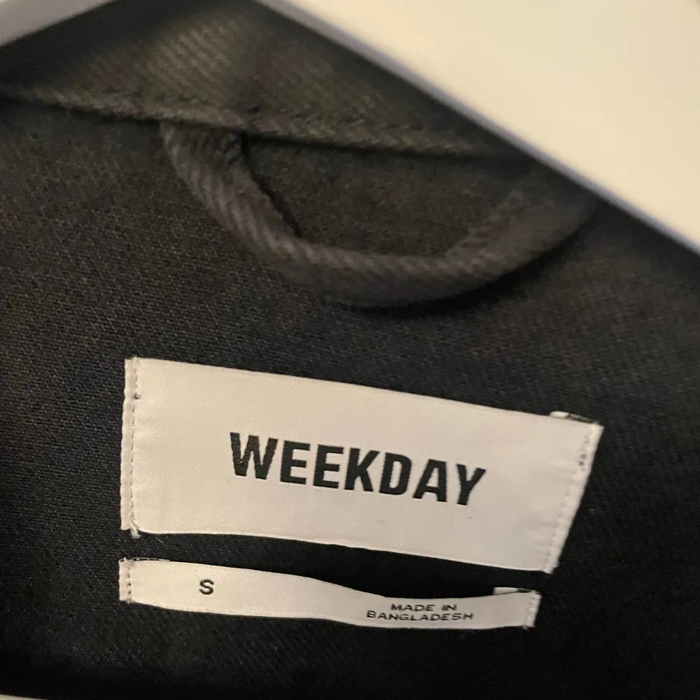 Oversized jeansjacka från weekday. Skriv för fler bilder🩷. Takit.