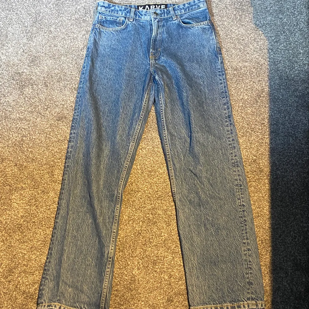 Loose jeans. Köpta för ca 900 kr.. Jeans & Byxor.