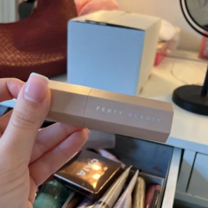 Fenty beauty - Match stick, färgen yacht lyfe. Jättefin blush 💘